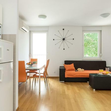 Apartment Marcela With Private Parking Spalato Esterno foto