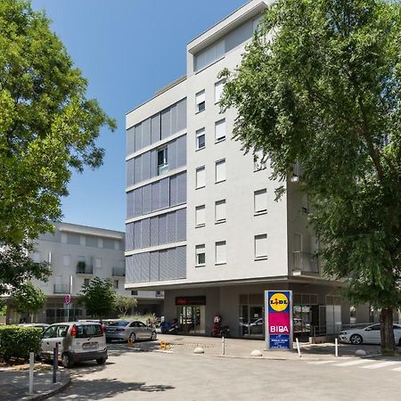 Apartment Marcela With Private Parking Spalato Esterno foto