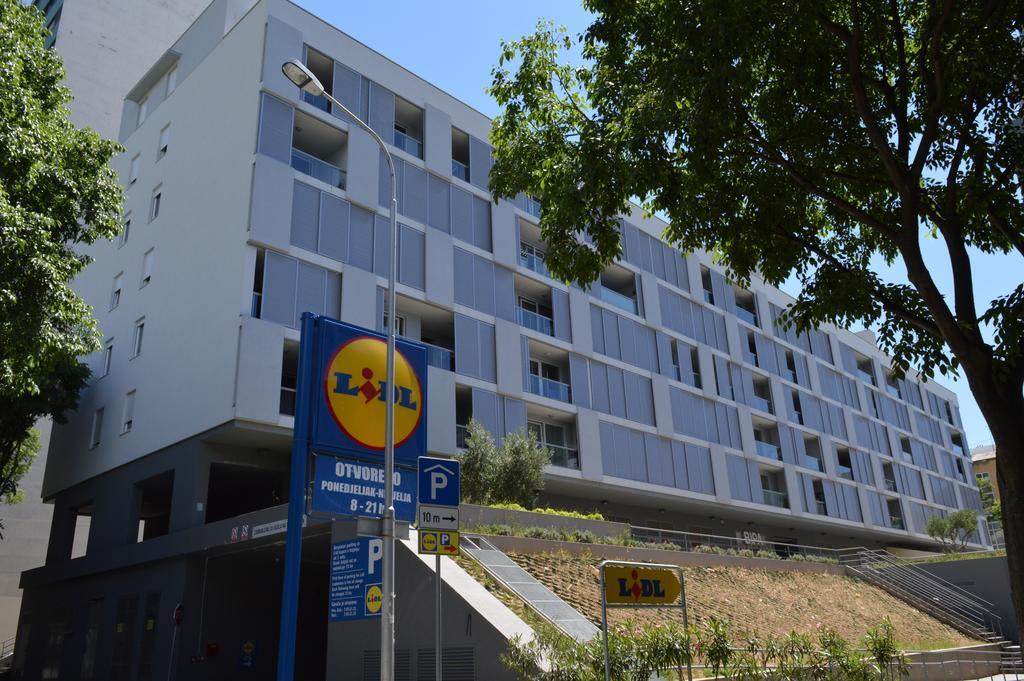 Apartment Marcela With Private Parking Spalato Esterno foto