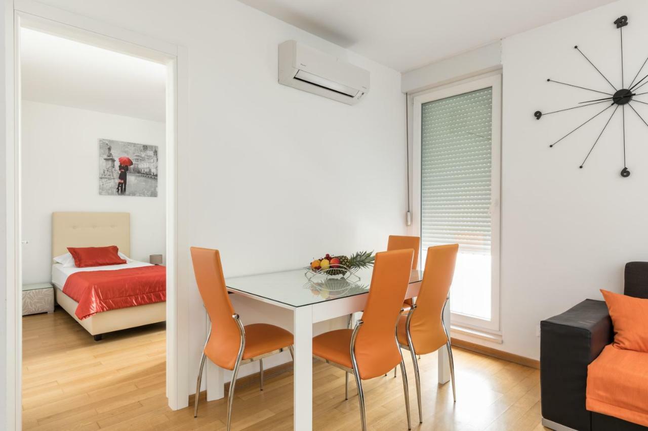 Apartment Marcela With Private Parking Spalato Esterno foto